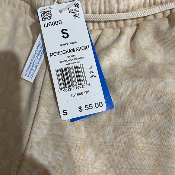 Adidas Cream Patterned Shorts SMALL , so soft. - Picture 10 of 13